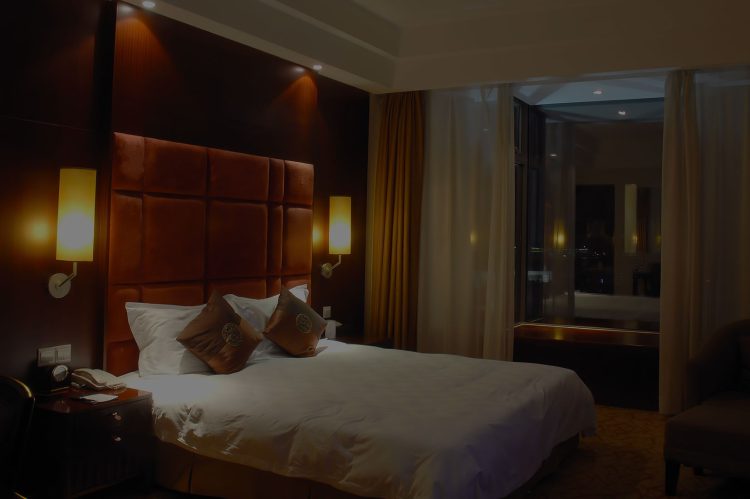 Guest Rooms & Suites